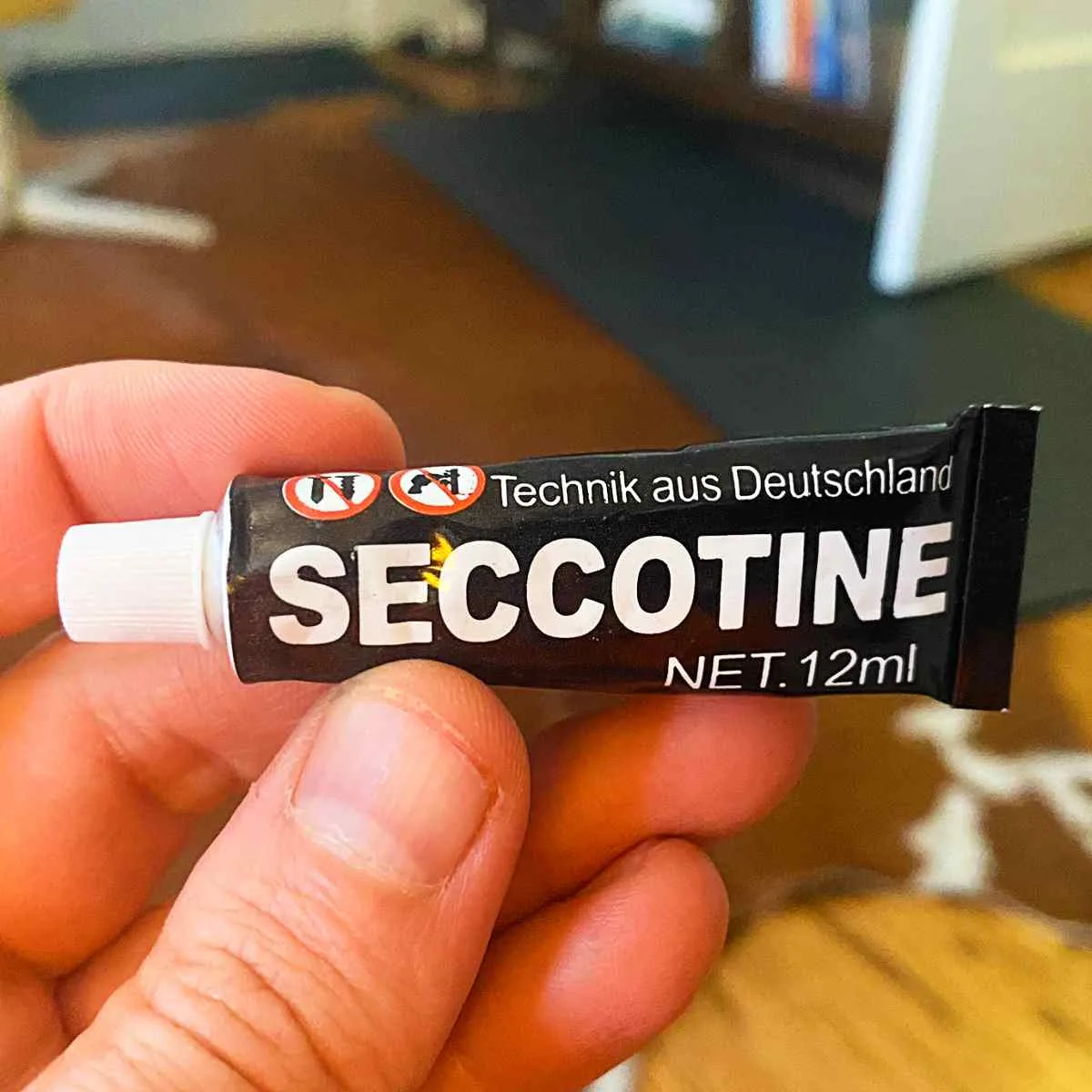 seccotine glue